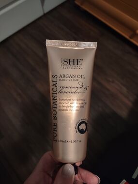 SHE Argan Oil Rosewood & Lavender Hand Crème - Champagne
